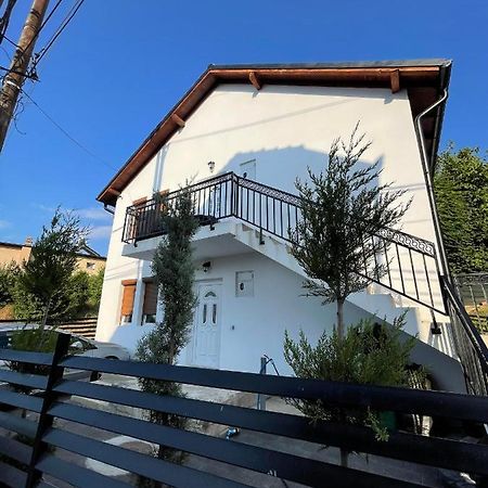 Rock Hostel Prishtinë Ngoại thất bức ảnh