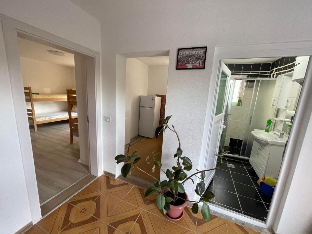 Rock Hostel Prishtinë Ngoại thất bức ảnh